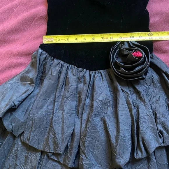 Vintage Black Halter Dress With Flower Detail - Picture 7 of 10